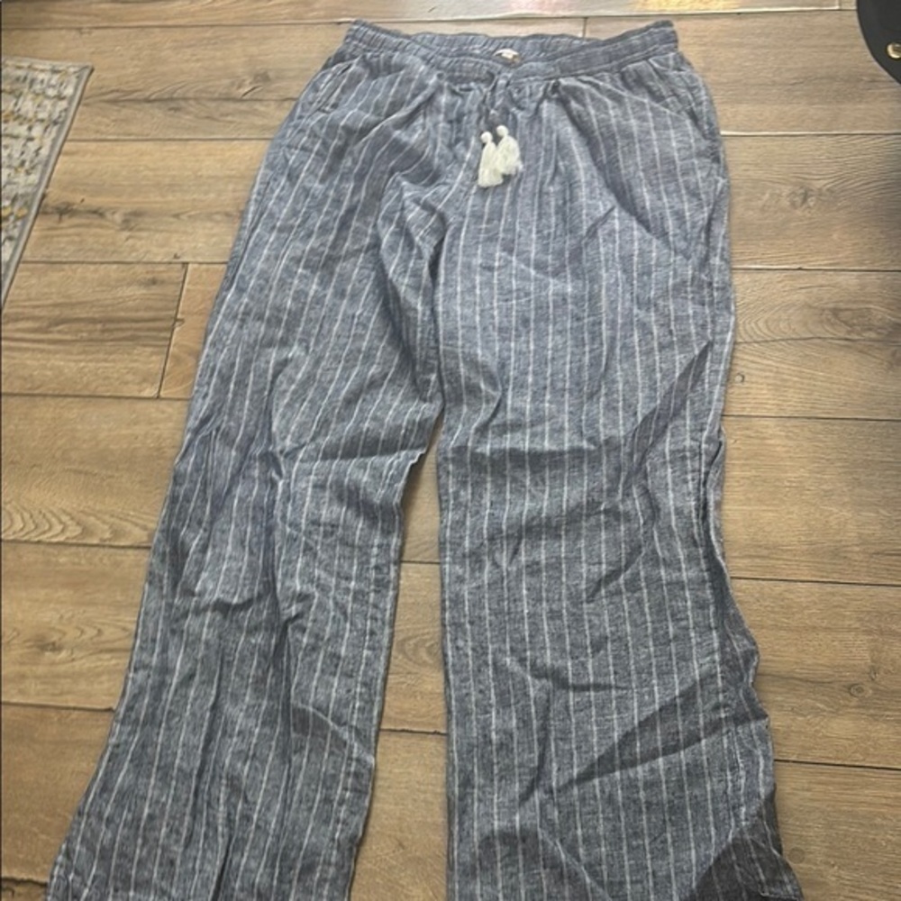 Gray Tailored Capris with Pinstripe Design